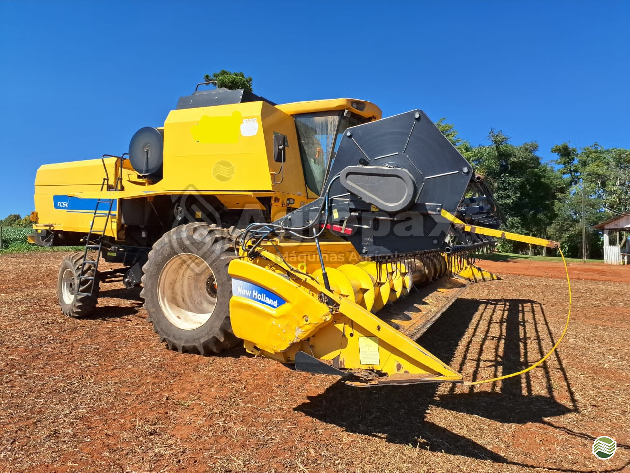 COLHEITADEIRA NEW HOLLAND TC 5090 Agropax Máquinas Agrícolas TIBAGI PARANÁ PR